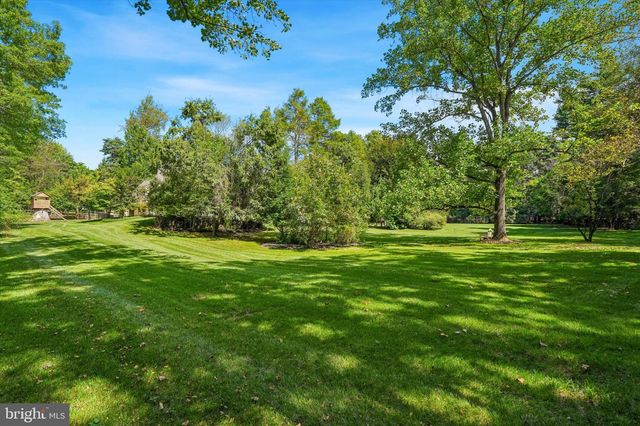 117 E MILL RD, Flourtown, PA 19031