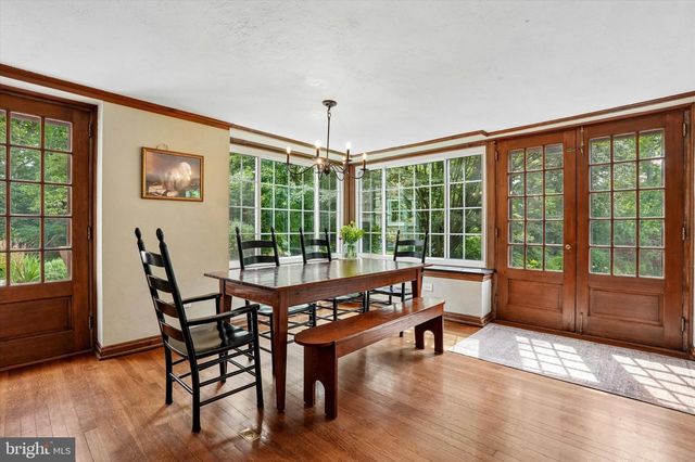 117 E MILL RD, Flourtown, PA 19031