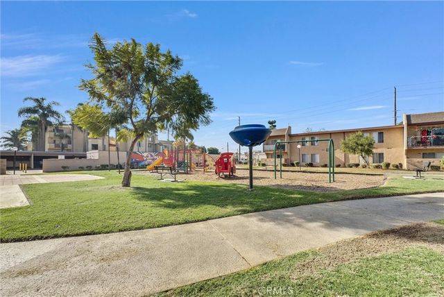 801 S Lyon 42, Santa Ana, CA 92705