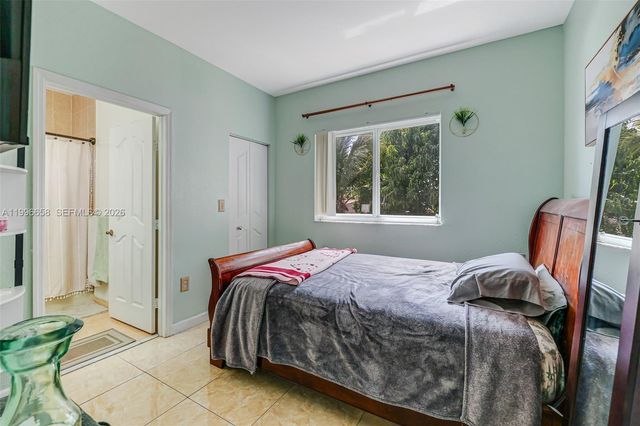 14606 SW 158th Pl, Miami, FL 33196