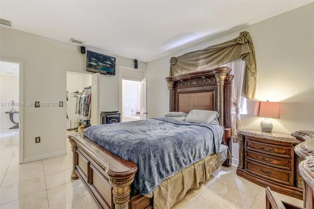 14606 SW 158th Pl, Miami, FL 33196