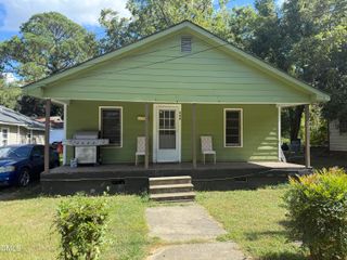 906 N Magnolia Avenue, Dunn, NC 28334
