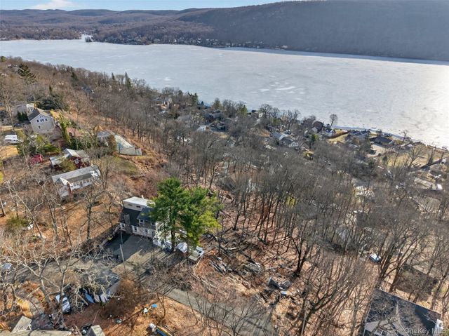 173 & 179 Brook Trail, Greenwood Lake, NY 10925