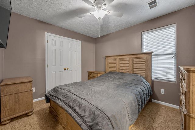 717 Rambling Creek Drive, Lexington, KY 40509