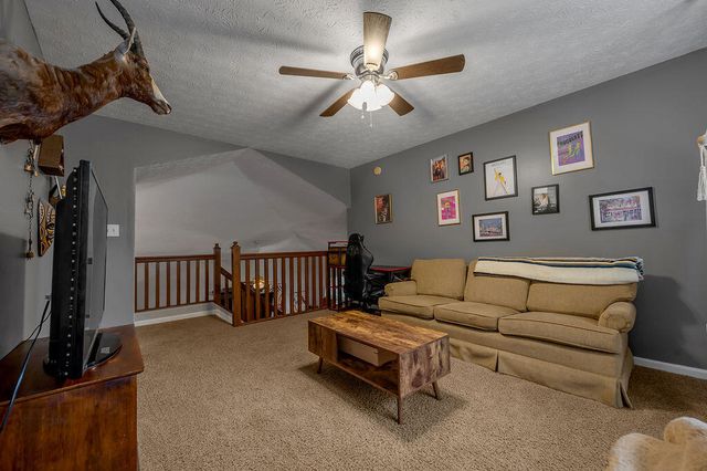 717 Rambling Creek Drive, Lexington, KY 40509