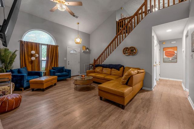 717 Rambling Creek Drive, Lexington, KY 40509