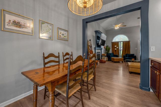 717 Rambling Creek Drive, Lexington, KY 40509