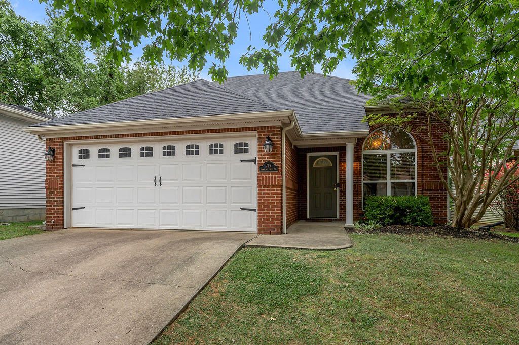 717 Rambling Creek Drive, Lexington, KY 40509