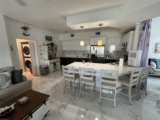 200 GARDENS EDGE DRIVE 214, Venice, FL 34285