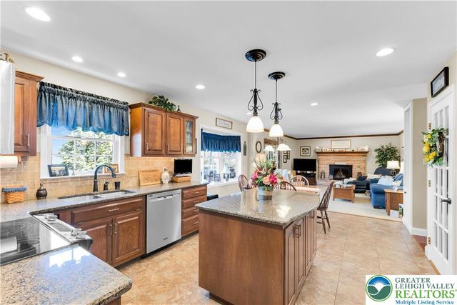 4059 Old Sentry Road, South Whitehall Twp, PA 18104