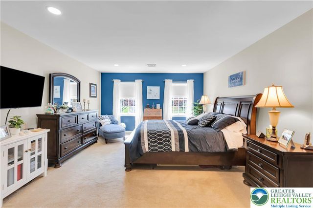 4059 Old Sentry Road, South Whitehall Twp, PA 18104