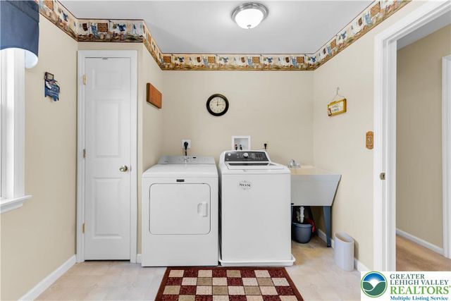 4059 Old Sentry Road, South Whitehall Twp, PA 18104