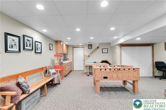 4059 Old Sentry Road, South Whitehall Twp, PA 18104