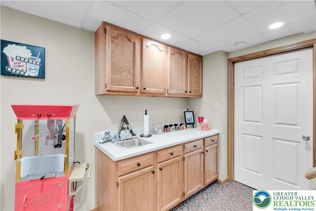 4059 Old Sentry Road, South Whitehall Twp, PA 18104