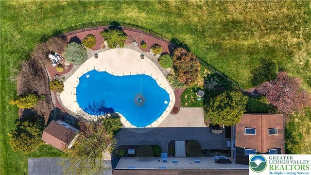 4059 Old Sentry Road, South Whitehall Twp, PA 18104