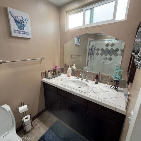 701 W Crestview, Corona, CA 92882