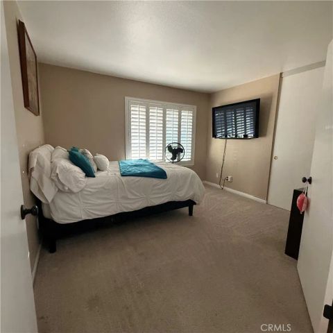 701 W Crestview, Corona, CA 92882