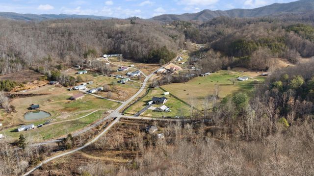 23 California Holw, Coldiron, KY 40819