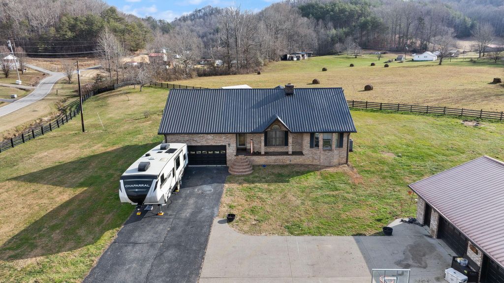 23 California Holw, Coldiron, KY 40819