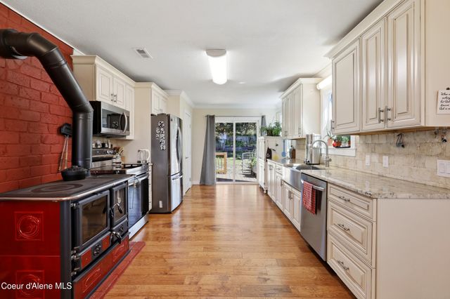 17765 S Rew RD, Worley, ID 83876