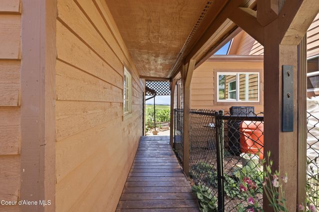 17765 S Rew RD, Worley, ID 83876