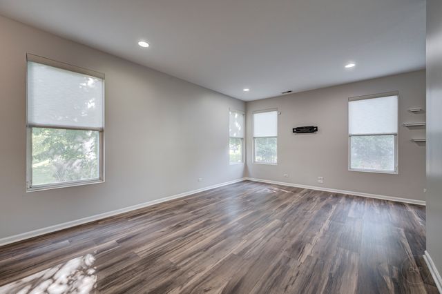 3933 Granite Court 3933, Aurora, IL 60504