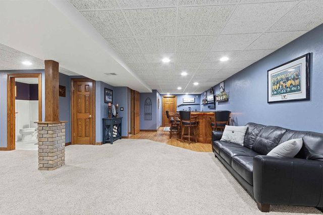 2500 MANITOWOC ROAD, Green Bay, WI 54311