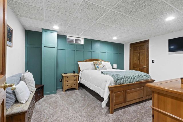 2500 MANITOWOC ROAD, Green Bay, WI 54311