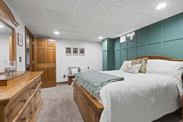 2500 MANITOWOC ROAD, Green Bay, WI 54311