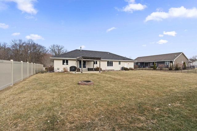 2500 MANITOWOC ROAD, Green Bay, WI 54311