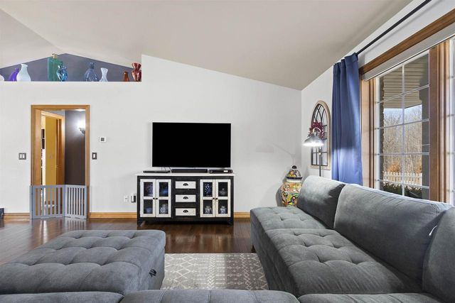 2500 MANITOWOC ROAD, Green Bay, WI 54311