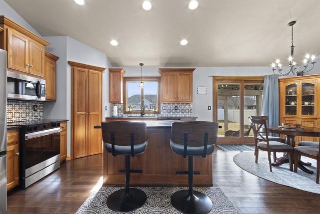 2500 MANITOWOC ROAD, Green Bay, WI 54311