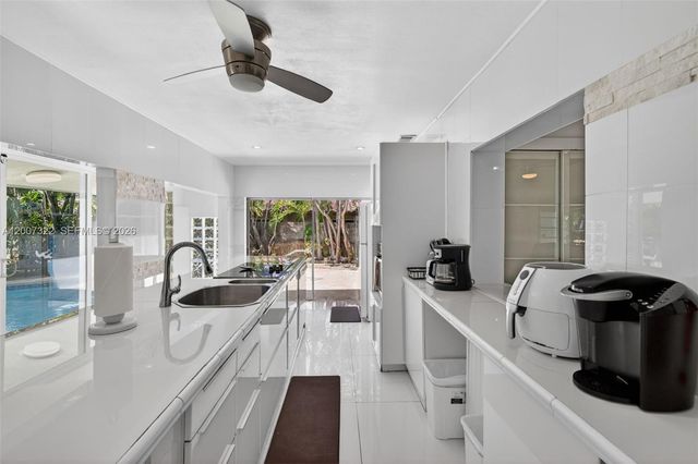 5451 NE 22nd Ave, Fort Lauderdale, FL 33308