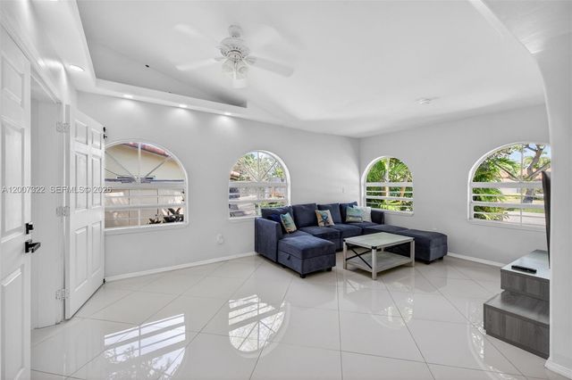 5451 NE 22nd Ave, Fort Lauderdale, FL 33308