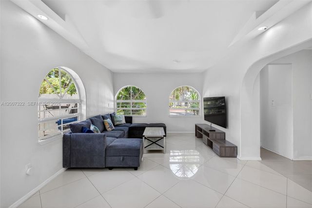 5451 NE 22nd Ave, Fort Lauderdale, FL 33308