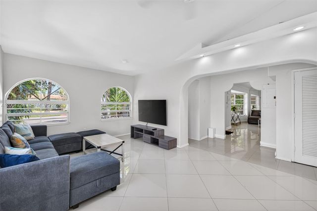 5451 NE 22nd Ave, Fort Lauderdale, FL 33308