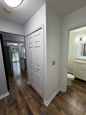7471 N Kingston Court, Westland, MI 48185