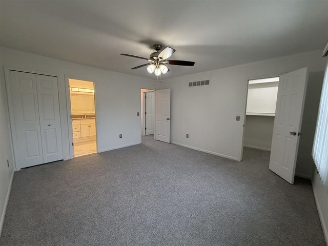 7471 N Kingston Court, Westland, MI 48185