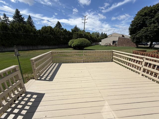 7471 N Kingston Court, Westland, MI 48185