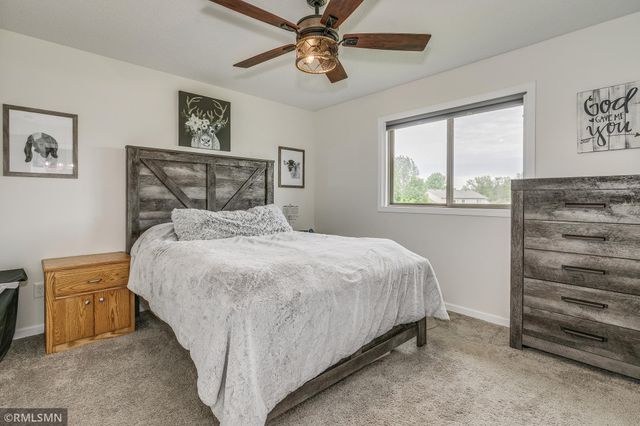 37621 Hawthorne Avenue, North Branch, MN 55056