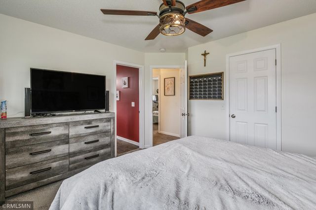 37621 Hawthorne Avenue, North Branch, MN 55056