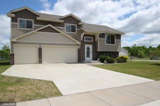 37621 Hawthorne Avenue, North Branch, MN 55056