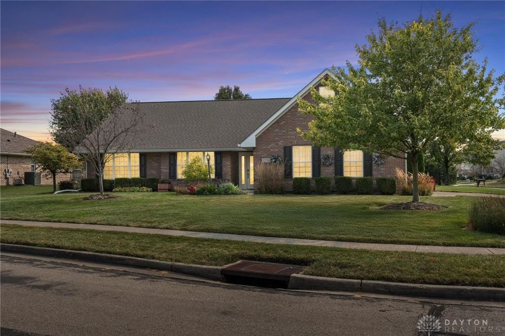 1270 Candlelite Lane, Fairborn, OH 45324