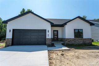 1377 Cedarcrest Drive, Carleton, MI 48117