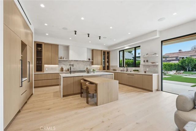 4447 Matilija, Sherman Oaks, CA 91423