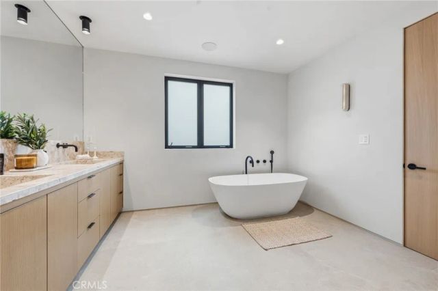 4447 Matilija, Sherman Oaks, CA 91423