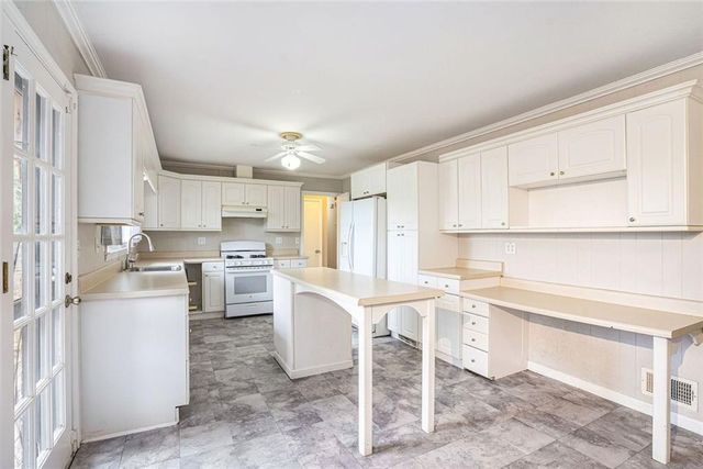 2564 Casablanca Drive, Conyers, GA 30012