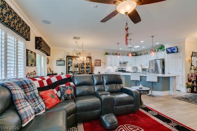2409 Great Auk Avenue, North Las Vegas, NV 89084