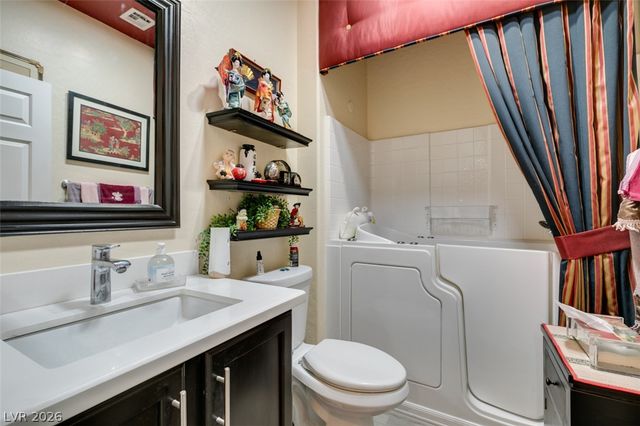 2409 Great Auk Avenue, North Las Vegas, NV 89084