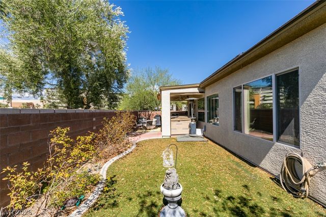 2409 Great Auk Avenue, North Las Vegas, NV 89084